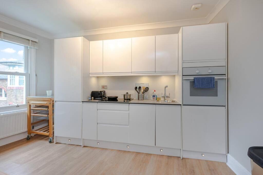 Ferienwohnung Cosy 2 Bed In Kensington Olympia London Exterior foto